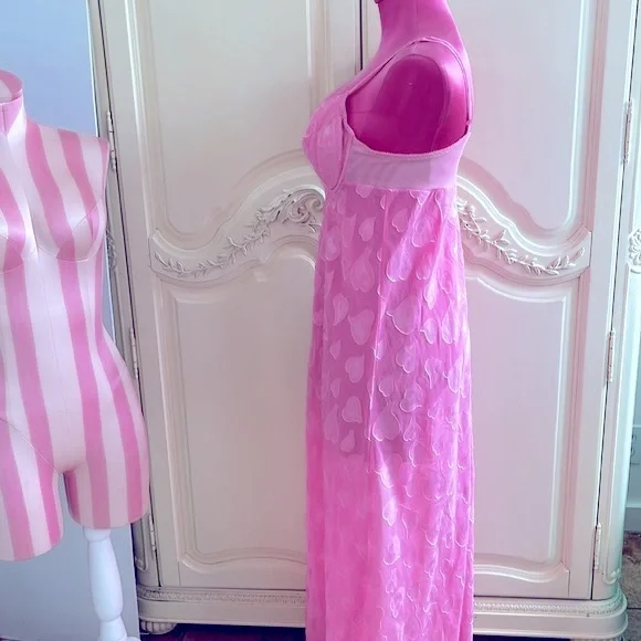 Victoria’s Secret Vintage Pink Hearts Gown Miracle Underwire/Push-up Bra Front - Picture 6 of 10